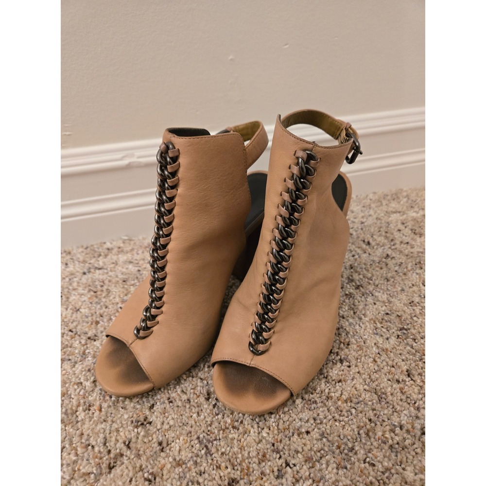 Coach Tan Leather Chain Whipstitch Peep Toe Slingback Heels Women's 7.5B